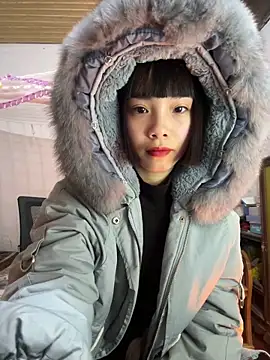 Snapshot of andymi1 chatting on 29, 11, 2025 andymi1 online show from 29, 11, 2025