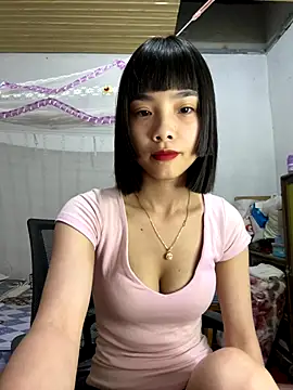 Snapshot of andymi1 chatting on 9, 9, 2025 andymi1 online show from 9, 9, 2025