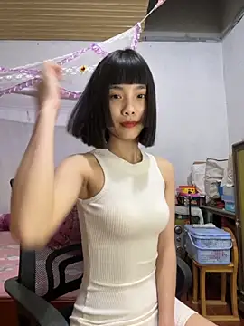 Snapshot of andymi1 chatting on 18, 10, 2025 andymi1 online show from 18, 10, 2025