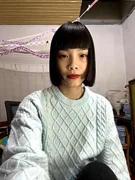 Snapshot of andymi1 chatting on 4, 11, 2025 andymi1 online show from 4, 11, 2025