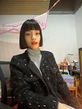 Snapshot of andymi1 chatting on 28, 11, 2025 andymi1 online show from 28, 11, 2025