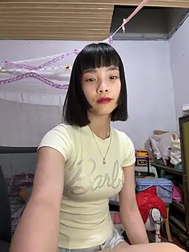 Snapshot of andymi1 chatting on 18, 5, 2026 andymi1 online show from 18, 5, 2026