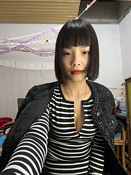 Snapshot of andymi1 chatting on 6, 11, 2025 andymi1 online show from 6, 11, 2025