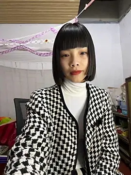 Snapshot of andymi1 chatting on 14, 11, 2025 andymi1 online show from 14, 11, 2025