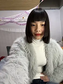 Snapshot of andymi1 chatting on 28, 10, 2025 andymi1 online show from 28, 10, 2025