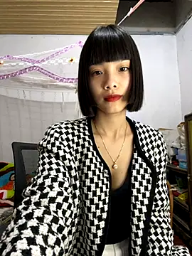 Snapshot of andymi1 chatting on 11, 11, 2025 andymi1 online show from 11, 11, 2025