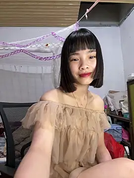 Snapshot of andymi1 chatting on 7, 5, 2026 andymi1 online show from 7, 5, 2026