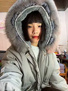 Snapshot of andymi1 chatting on 18, 11, 2025 andymi1 online show from 18, 11, 2025