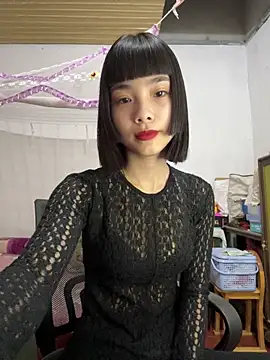 Snapshot of andymi1 chatting on 17, 10, 2025 andymi1 online show from 17, 10, 2025