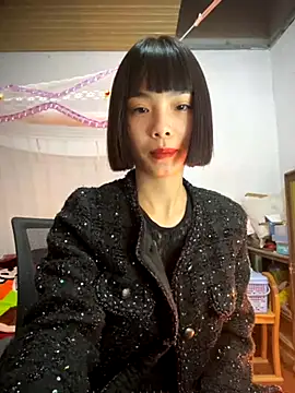 Snapshot of andymi1 chatting on 26, 11, 2025 andymi1 online show from 26, 11, 2025