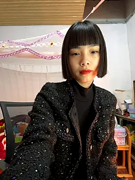 Snapshot of andymi1 chatting on 25, 11, 2025 andymi1 online show from 25, 11, 2025