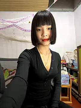 Snapshot of andymi1 chatting on 8, 11, 2025 andymi1 online show from 8, 11, 2025