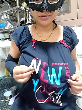 Queen Nightt online show from 1, 12, 2025