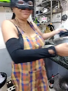 Queen Nightt online show from 1, 3, 2026