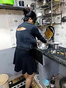 Queen Nightt online show from 28, 2, 2026