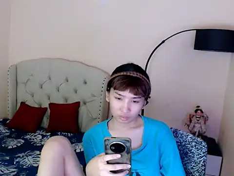 Snapshot of ShantalFoxxy_ chatting on 5, 7, 2026 ShantalFoxxy online show from 5, 7, 2026