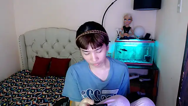 ShantalFoxxy  online show from 5, 12, 2025