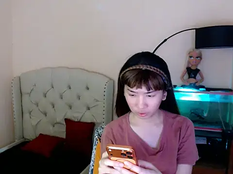 ShantalFoxxy  online show from 6, 4, 2026