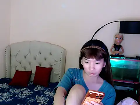 ShantalFoxxy  online show from 28, 4, 2026