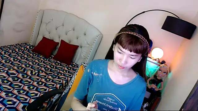 ShantalFoxxy  online show from 4, 11, 2025