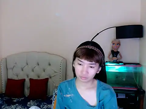 ShantalFoxxy  online show from 13, 4, 2026