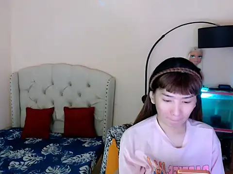 ShantalFoxxy  online show from 26, 3, 2026