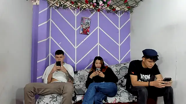 lau and boys18 online show from 23, 11, 2025