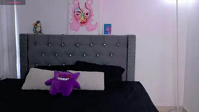 sara queen10 online show from 29, 10, 2025