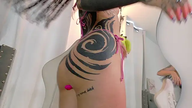 sara queen10 online show from 2, 2, 2026