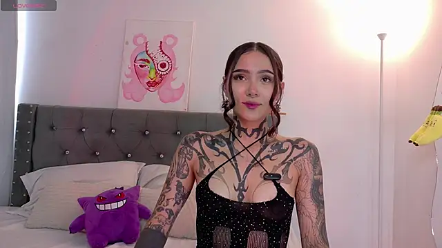 sara queen10 online show from 4, 11, 2025