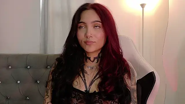 sara queen10 online show from 24, 3, 2026