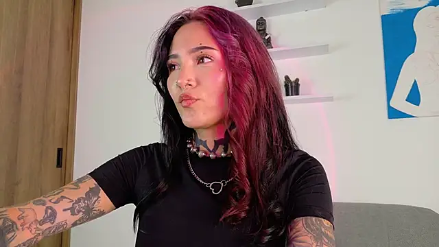 sara queen10 online show from 26, 5, 2026