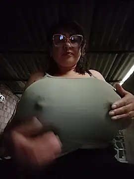 Snapshot of AlexxiaaMat chatting on 15, 7, 2026 AlexxiaaMat online show from 15, 7, 2026