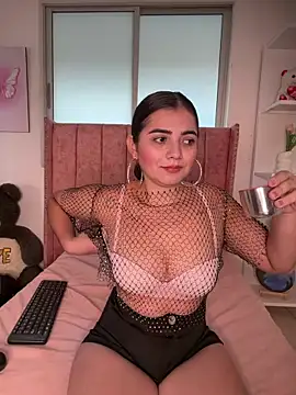 salomecute21 online show from 4, 5, 2026
