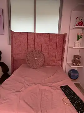 salomecute21 online show from 5, 5, 2026