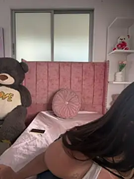 salomecute21 online show from 10, 6, 2026