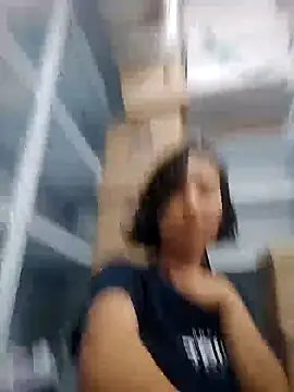 Natzu Choi online show from 17, 9, 2025