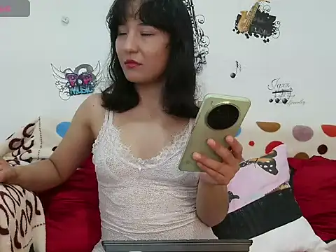 Natzu Choi online show from 18, 5, 2026