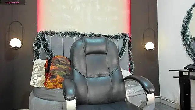 Liam walk  online show from 27, 11, 2025