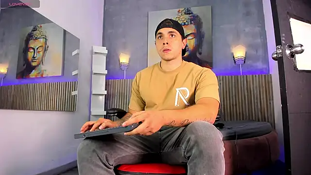 Liam walk  online show from 21, 9, 2025