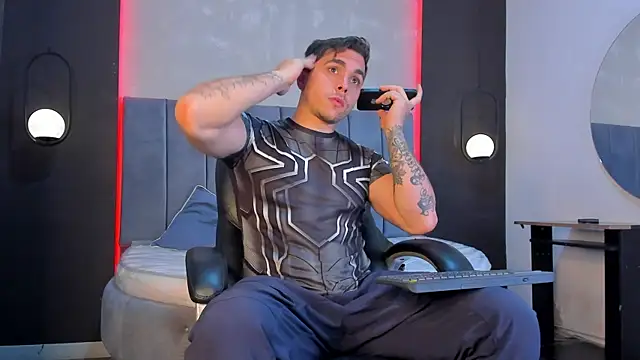 Liam walk  online show from 15, 4, 2026