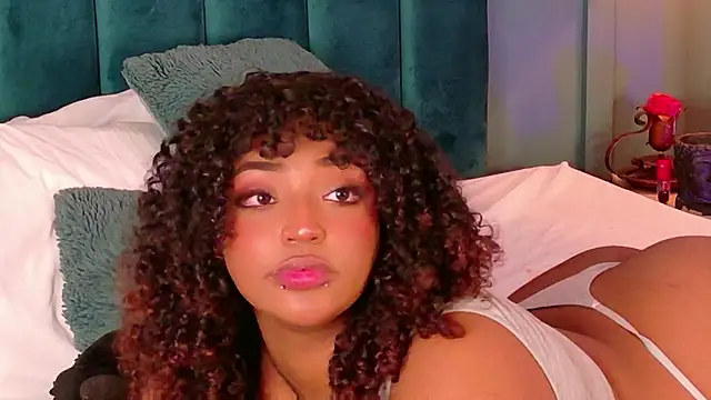 Snapshot of Cristal-Jonnes chatting on 28, 6, 2026 Cristal-Jonnes online show from 28, 6, 2026