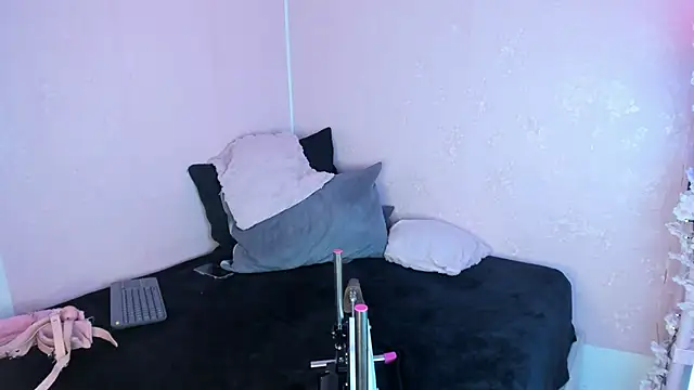 JuliethMoss online show from 2, 4, 2026