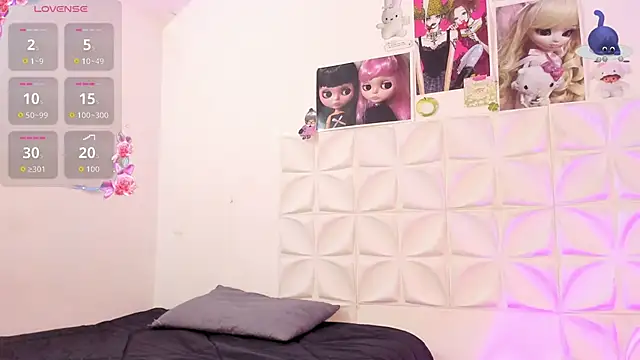 JuliethMoss online show from 6, 10, 2025