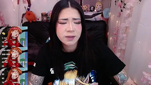 jadedelux  online show from 8, 10, 2025