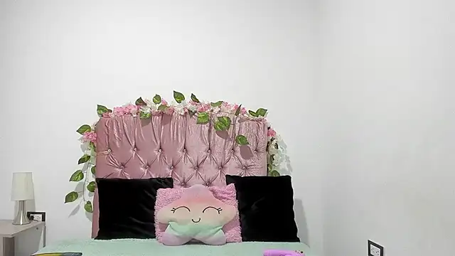 ivy moon05 online show from 22, 10, 2025