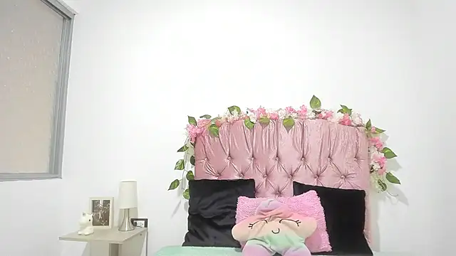 ivy moon05 online show from 30, 9, 2025