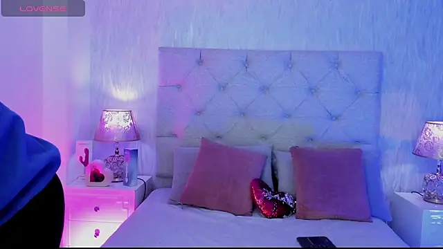 Pamelamiler   online show from 9, 3, 2026