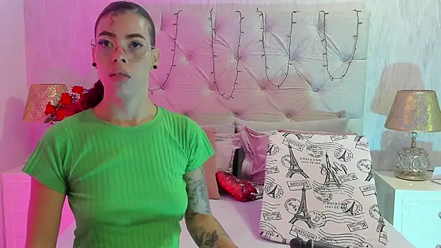 Pamelamiler   online show from 22, 9, 2025