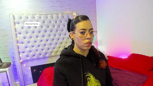 Pamelamiler   online show from 7, 5, 2026